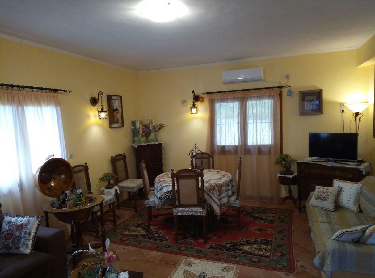 Villa Silvia Ágios Matthaíos 외부 사진