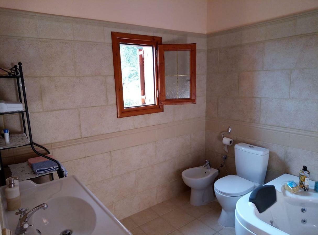 Villa Silvia Ágios Matthaíos 외부 사진