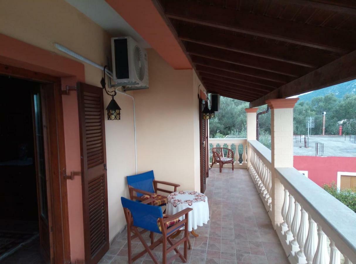 Villa Silvia Ágios Matthaíos 외부 사진