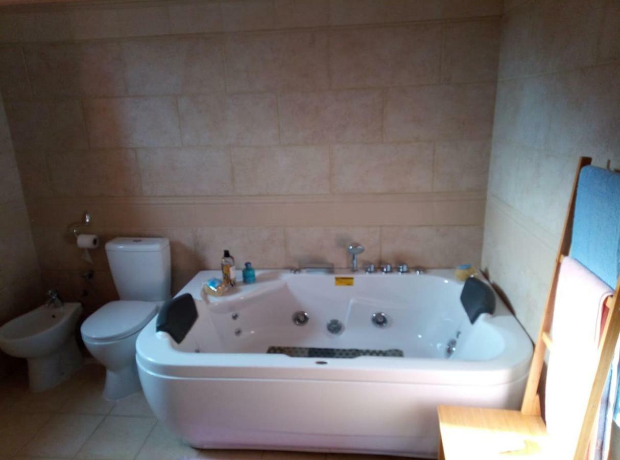 Villa Silvia Ágios Matthaíos 외부 사진