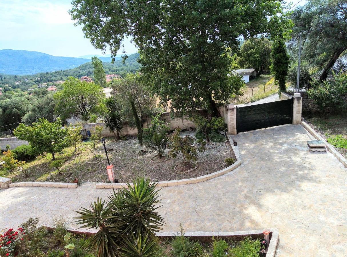 Villa Silvia Ágios Matthaíos 외부 사진