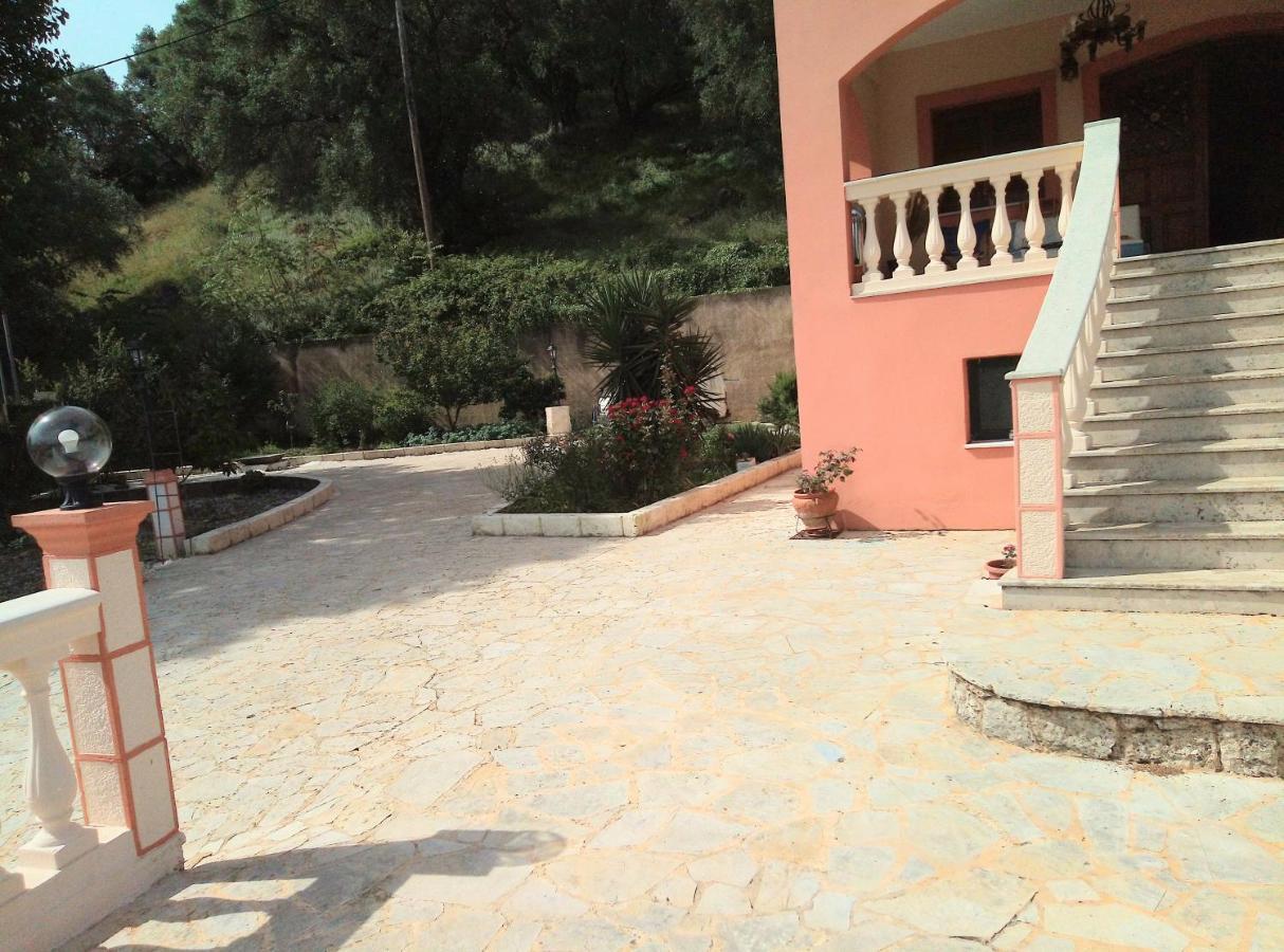 Villa Silvia Ágios Matthaíos 외부 사진
